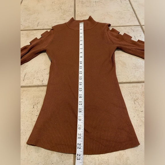 Eclipse Ribbed Cut-Out Sleeve Mock Neck Sweater - Rust/Terracotta - S - Picture 9 of 9